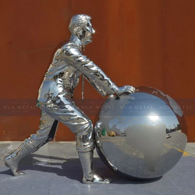 Έργο του “People Push Globe” κάτω από το COVID-19