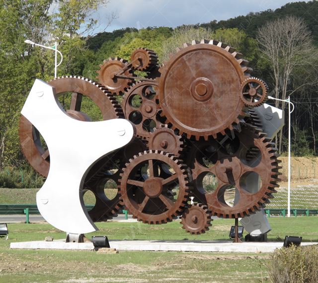 Spray painted steel art sculpture 05